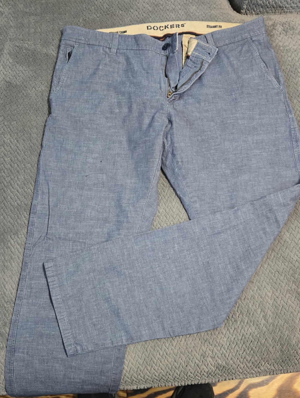 Dockers Men's Slim Straight Chambray Chinos in Light Blue